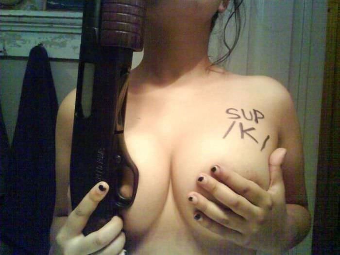 Селфи фото титьки натуральные