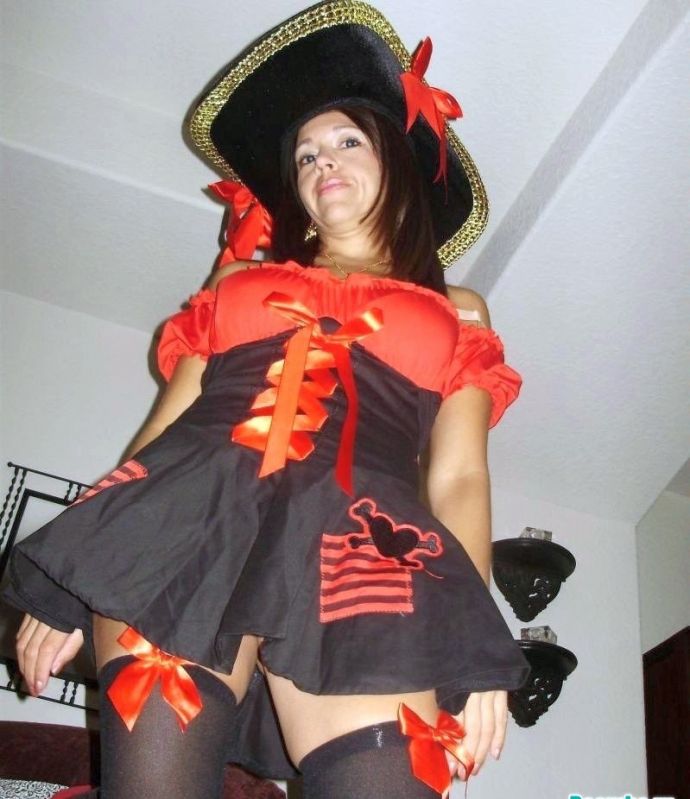 Фотографии демонстрируют привлекательные образы мам.