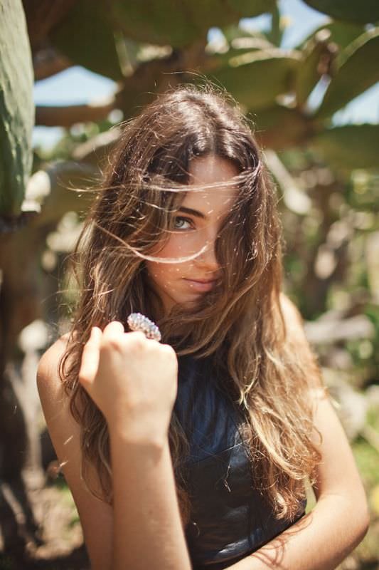 Откровенные сиськи мамочек на улице – жаркие фото