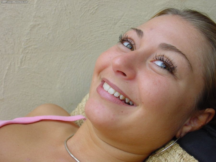 Скромная жена в джинсах зажгла стриптиз